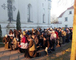 Didžiojo penktadienio Kryžiaus kelias apie Šiaulių katedrą 2019